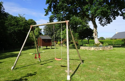 Ploumilliau House | Large house with garden, Ploumilliau