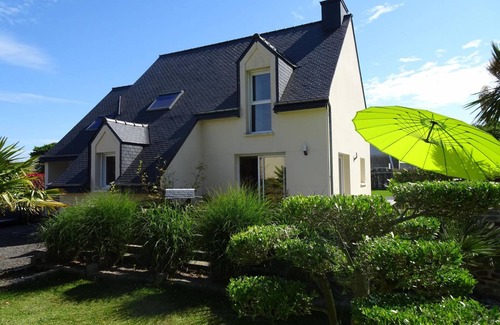 Ploumilliau House | Large house with garden, Ploumilliau