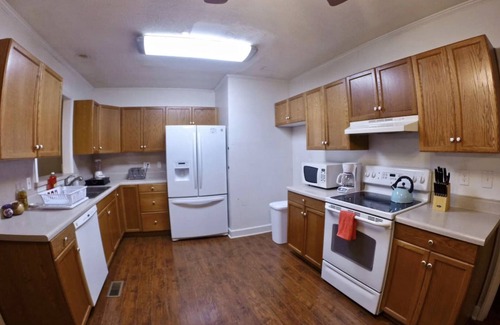 Murfreesboro House | Large House with Pool Table, Foosball, Ping Pong
