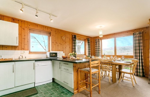 Minehead Cabin | Large Lodge in 3 acres with fabulous Exmoor views, 1.5 mile walk to shops & pubs with beach beyond