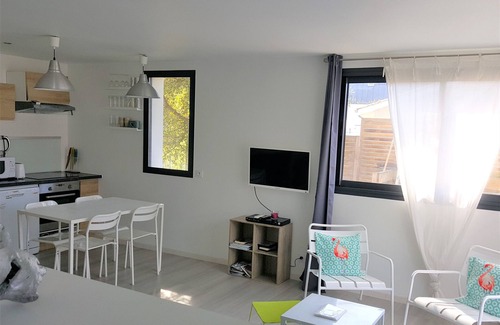 Labenne Apartment | Large lodge under the pines, quiet/garden, 2CH/BICYCLES/bbq/wifi/Rated 3*.