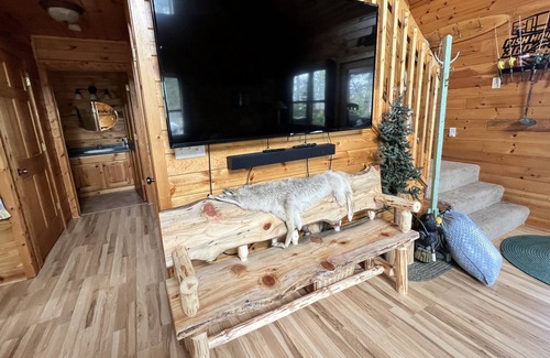 Beltrami County Cabin | Large Log Home, 3 Beds, Lake Access Exceptional Fishing, Full Amenities
