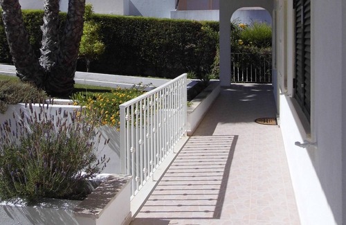 Monte Raposo Villa | Large Luxurious Villa With Two Private Pools And Free Wi-Fi.