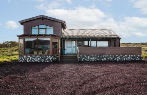 Selfoss House | Large luxury Cabin On The Golden Circle Next To Kerið The Crater.