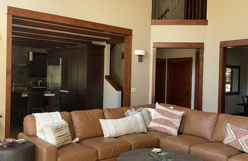 Awbrey Butte House | Large luxury home in desirable NW Bend, 30 minutes to world class skiing/snow