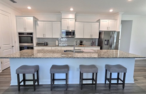 Palm Coast House | LARGE Luxury Home in Palm Coast: 3 bathrooms + 86" TV + Office