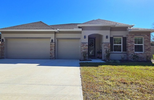 Palm Coast House | LARGE Luxury Home in Palm Coast: 3 bathrooms + 86" TV + Office