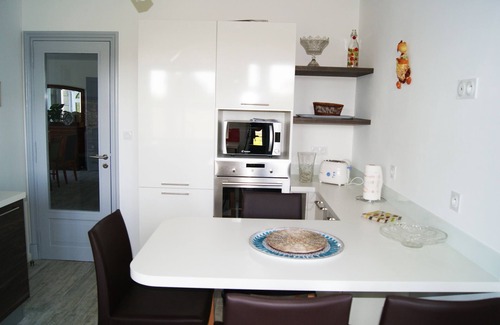 Erdeven House | Large luxury villa with Jacuzzi sleeps 11 near beach Morbihan sud