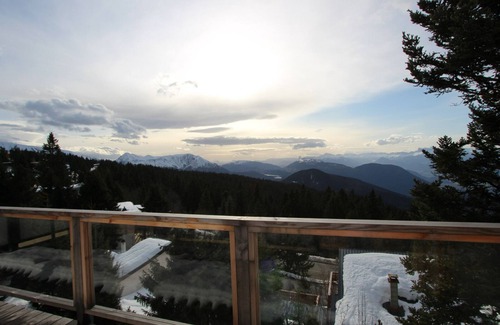 Chamrousse Ski Chalet | Large modern chalet for 12 people with WiFi in Chamrousse