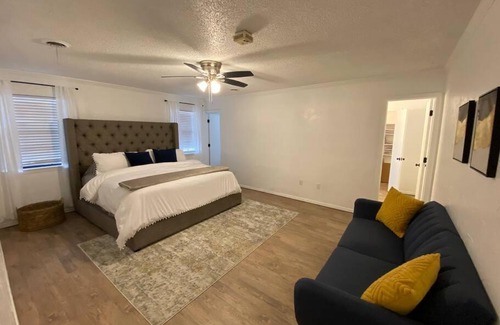 Amarillo House | Large Modern Family Home!