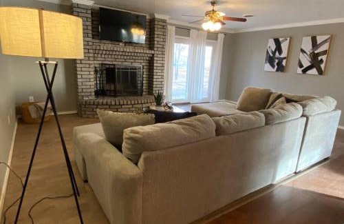 Amarillo House | Large Modern Family Home!
