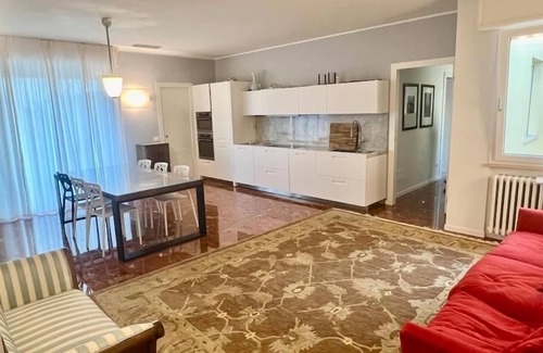 Verona City Centre Apartment | Large modern house in the Old Town