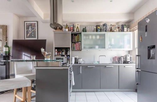 Southfields Apartment | Large Modern Maisonette in Southfields