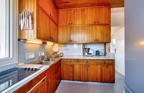 Saint-Pabu Ski Chalet | Large oceanfront house with garden for 11