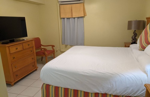 Maho Hotel | Large Pool/1 BR/1Bath Apt. in Beautiful St. Martin in Simpson Bay!