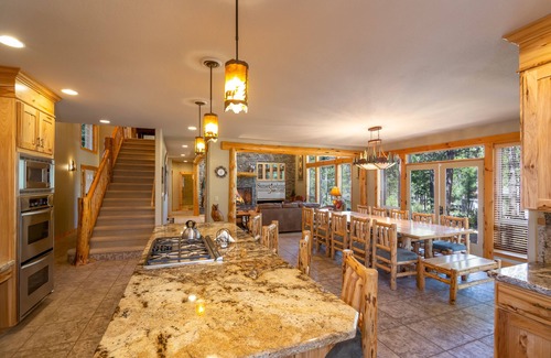 Sunriver House | Large Premier Home With A/C, SHARC, New Furniture, New Hot Tub and Pool Table