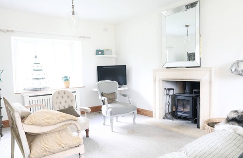 Burford Other | Large Pretty Farmhouse 2 mins from Burford, Cotswolds ,Pet friendly. Big Garden