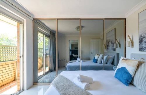 Dee Why Apartment | Large Private North Facing Terrace & BBQ