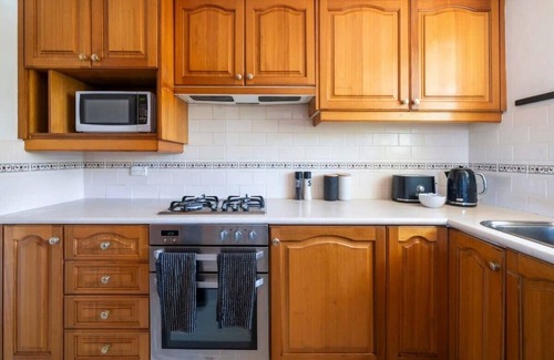Dee Why Apartment | Large Private North Facing Terrace & BBQ