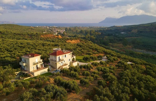 Kissamos Villa | Large Seacoast Villa on Estate in Crete’s Western Olive Region. Avail. Yr-Round.