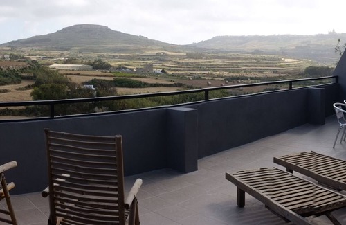 Marsalforn Apartment | Large seaside penthouse, with breathtaking country views