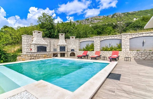 Vinodolska opcina Villa | large stately villa with wellness and heated infinity pool
