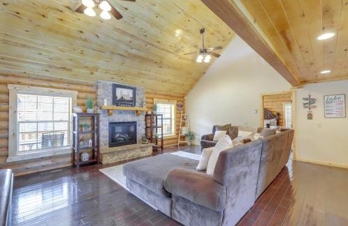 Sterling House | Large Sterling Cabin Less Than 1 Mi to Palisade State Park