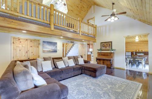 Sterling House | Large Sterling Cabin Less Than 1 Mi to Palisade State Park