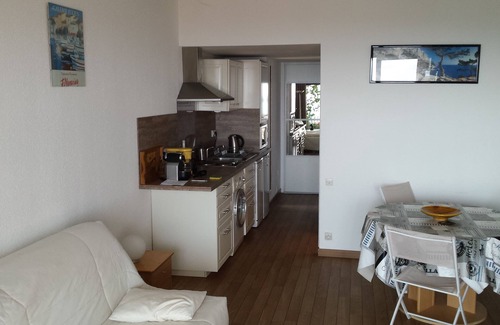 Cassis Apartment | Large Studio 38 m2, sea view, pool, private garage