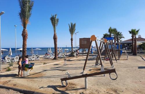 Larnaca Apartment | Large studio apartment 300m from the beach