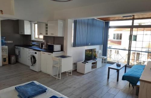 Larnaca Apartment | Large studio apartment 300m from the beach