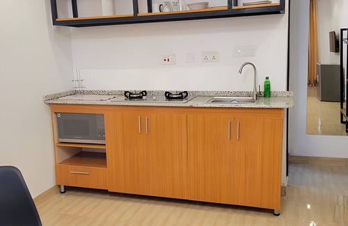 Abuja Apartment | Large studio with AC and WiFi in delightful Abuja