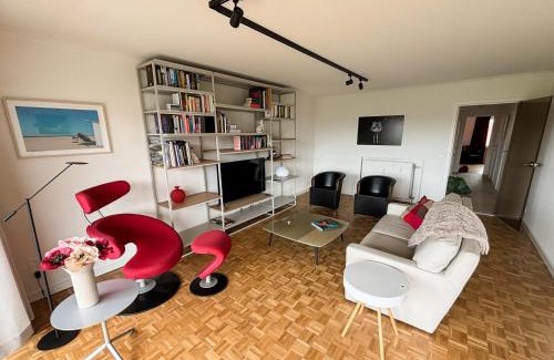 Ostend City Centre Apartment | Large sunny and bright apartment with park view