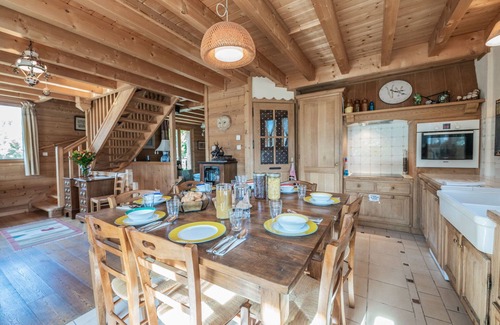 Saint-Chaffrey Ski Chalet | Large traditional alpine Chalet close to slopes with fantastic views