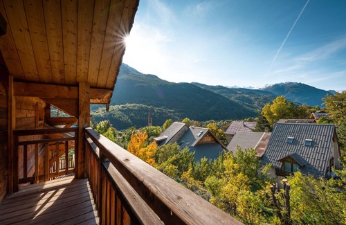 Saint-Chaffrey Ski Chalet | Large traditional alpine Chalet close to slopes with fantastic views