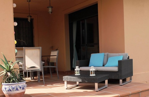 El Puerto de Santa Maria House | Large villa in Vistahermosa near Puerto Sherry Marina with pool sleeps 15