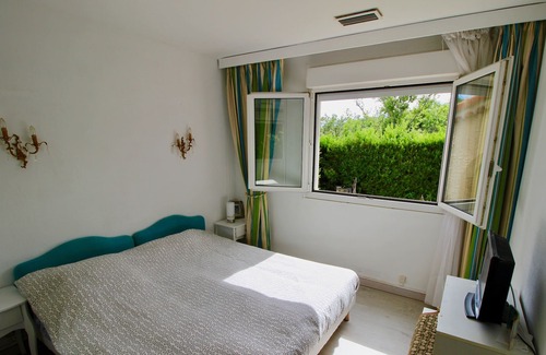 Toulaud House | Large Villa 6 people with swimming pool and green surroundings