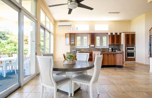 Quebrada Fajardo Apartment | Large Villa Claramar
