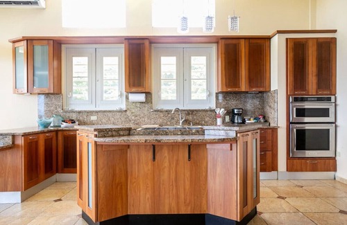 Quebrada Fajardo Apartment | Large Villa Claramar