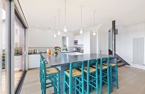 Garches Villa | Large villa on the heights of Garches, 20 minutes from Paris