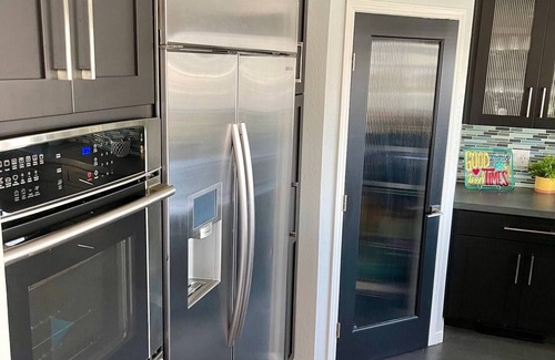Discovery Bay House | Large water front Discovery Bay home-5 mins to fast