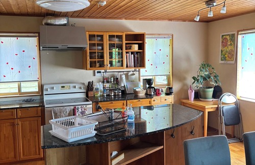 Shimosuwa House | Large Western House with deck overlooking Lake Suwa, Sth Alps & Mt Fuji