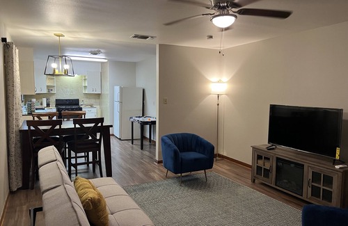 Woodlawn Lake House | Large Woodlawn Lake 1BR within walking distance to lake