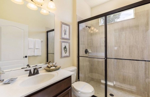 Loughman House | Largest Pool 6 Bed Home with Private Pool and Spa