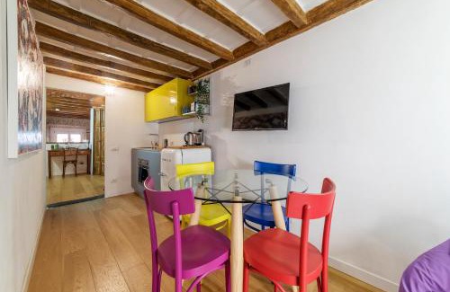 Navona Apartment | Largo di Torre Argentina Cozy Studio