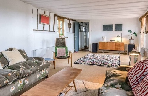 Woodbridge House | Larkspur Cottage, Brundish