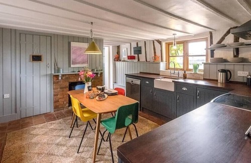 Woodbridge House | Larkspur Cottage, Brundish