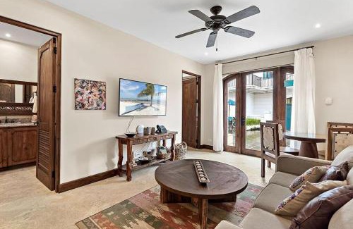 Las Catalinas Villa | Las Catalinas 1 BD Walk to Beach