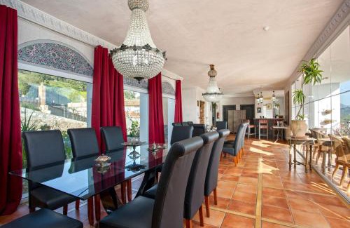 Vinuela House | Las Orquídeas