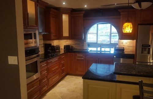 Kendale Lakes House | Las Palmas Miami - Gorgeous Waterfront Home, Heated Pool, Tiki, Billiards